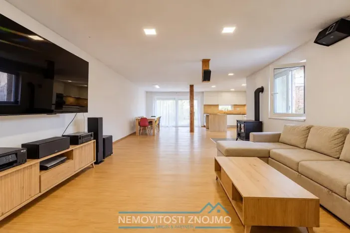 Prodej rodinného domu, Chvalovice, 220 m2