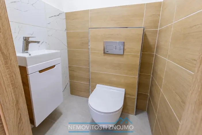 Prodej rodinného domu, Chvalovice, 220 m2