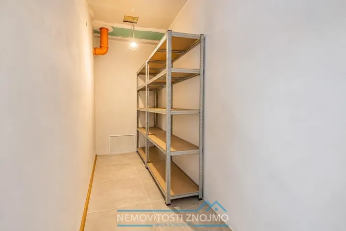 Prodej rodinného domu, Chvalovice, 220 m2
