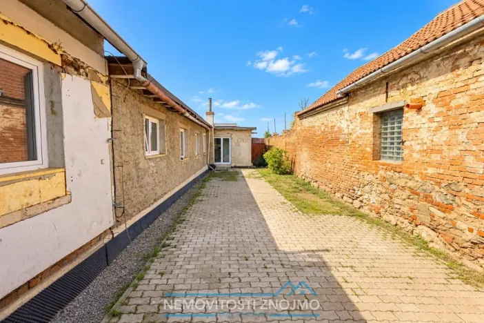 Prodej rodinného domu, Chvalovice, 220 m2