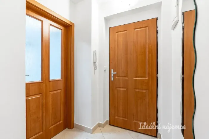 Pronájem bytu 1+1, Praha - Smíchov, Radlická, 43 m2
