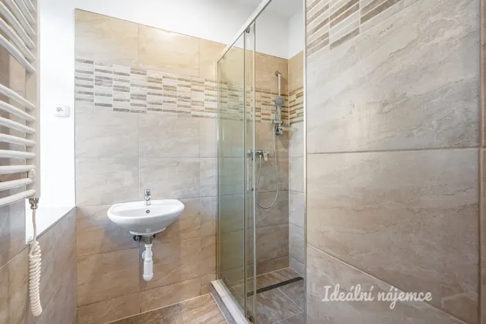 Pronájem bytu 2+kk, Praha - Břevnov, Patočkova, 41 m2