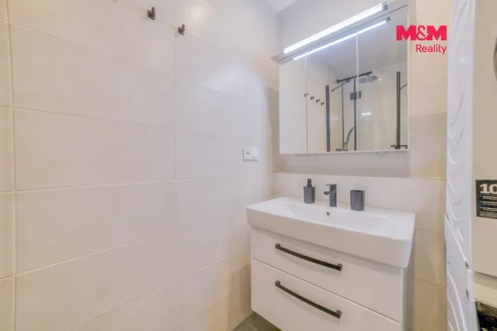 Prodej bytu 3+1, Mariánské Lázně - Úšovice, Mánesova, 63 m2