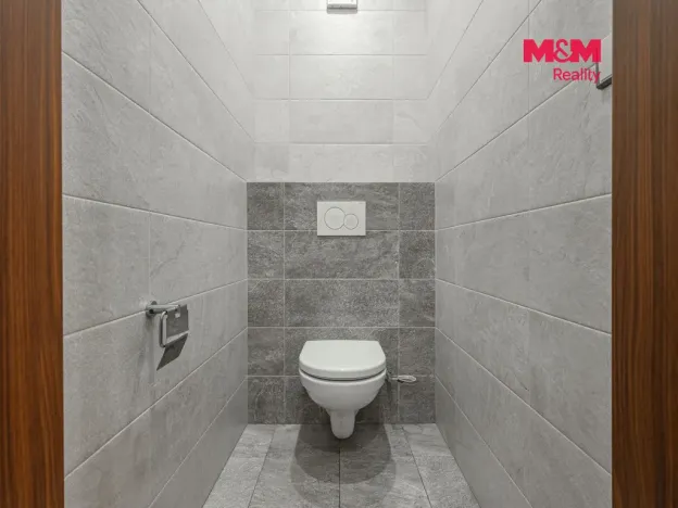 Prodej rodinného domu, Neustupov, 450 m2
