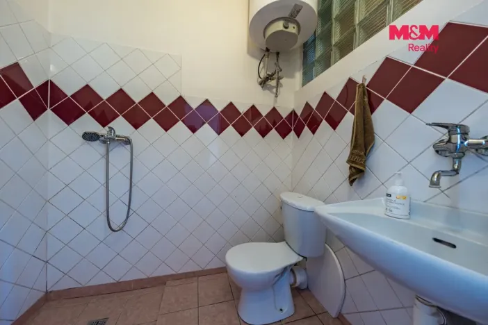 Prodej obchodního prostoru, Nová Ves - Vepřek, 600 m2