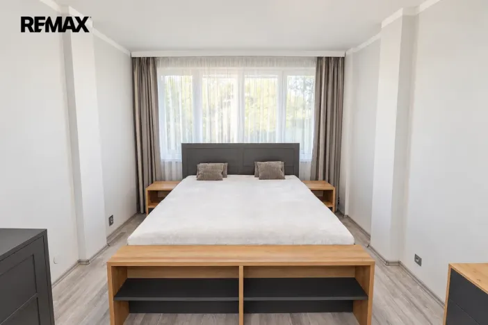 Pronájem bytu 2+kk, Praha - Vokovice, Lužná, 70 m2