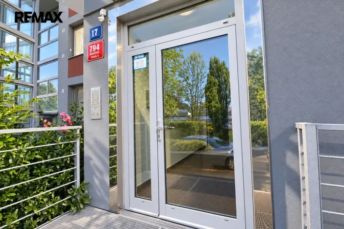 Pronájem bytu 2+kk, Praha - Vokovice, Lužná, 70 m2