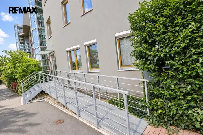 Pronájem bytu 2+kk, Praha - Vokovice, Lužná, 70 m2