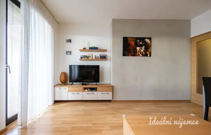 Pronájem bytu 2+kk, Praha - Vysočany, Sousedíkova, 59 m2