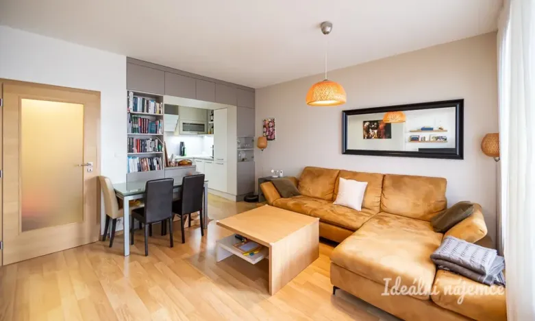 Pronájem bytu 2+kk, Praha - Vysočany, Sousedíkova, 59 m2