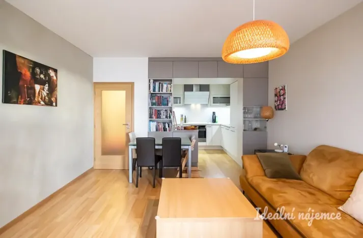 Pronájem bytu 2+kk, Praha - Vysočany, Sousedíkova, 59 m2