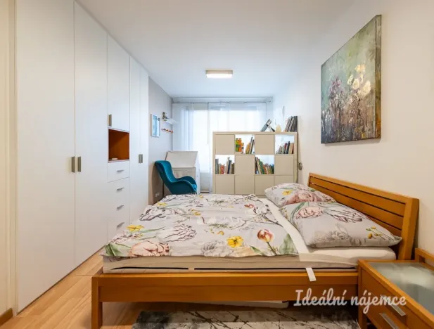 Pronájem bytu 2+kk, Praha - Vysočany, Sousedíkova, 59 m2
