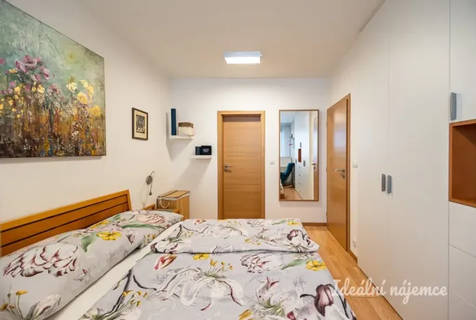 Pronájem bytu 2+kk, Praha - Vysočany, Sousedíkova, 59 m2