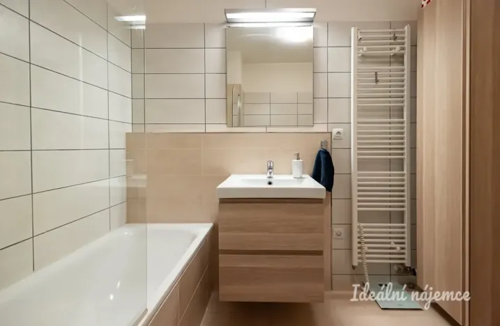 Pronájem bytu 2+kk, Praha - Vysočany, Sousedíkova, 59 m2