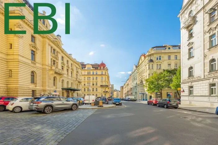 Prodej bytu 3+1, Praha, Římská, 121 m2