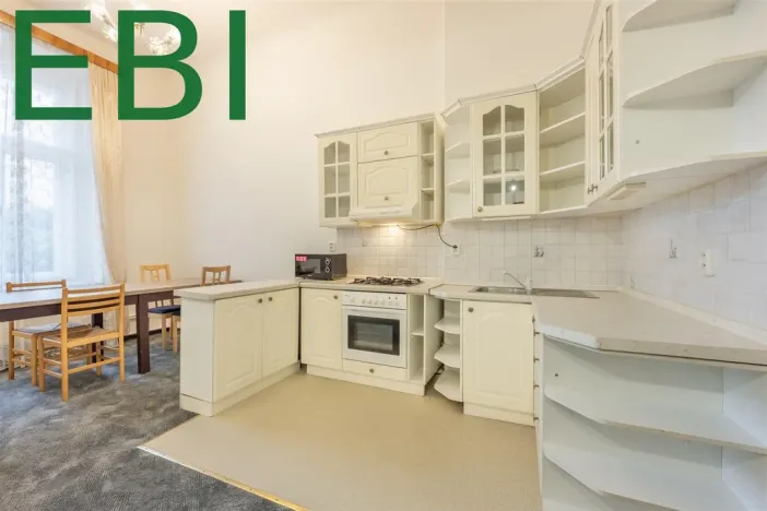 Prodej bytu 3+1, Praha, Římská, 121 m2