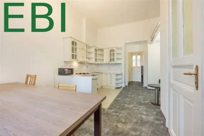 Prodej bytu 3+1, Praha, Římská, 121 m2