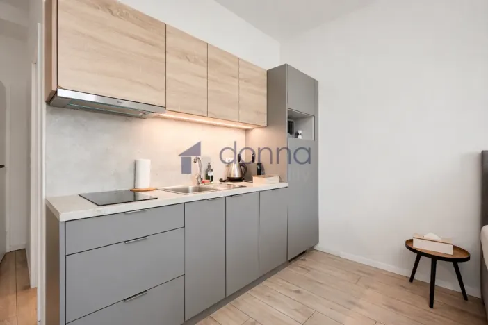 Pronájem bytu 1+kk, Praha, Strakonická, 27 m2