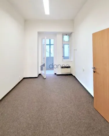 Pronájem kanceláře, Praha, Novákových, 136 m2