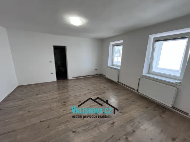 Pronájem bytu 1+kk, Kroměříž, Husovo náměstí, 39 m2