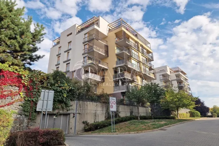 Prodej bytu 2+kk, Praha - Hrdlořezy, Nad Smetankou, 70 m2