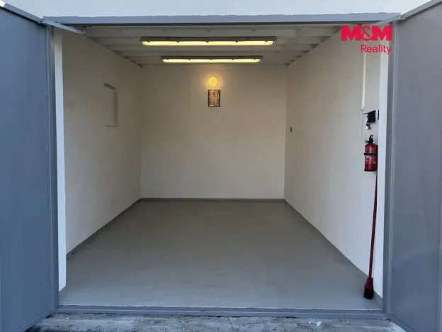 Pronájem garáže, Pardubice - Zelené Předměstí, 19 m2