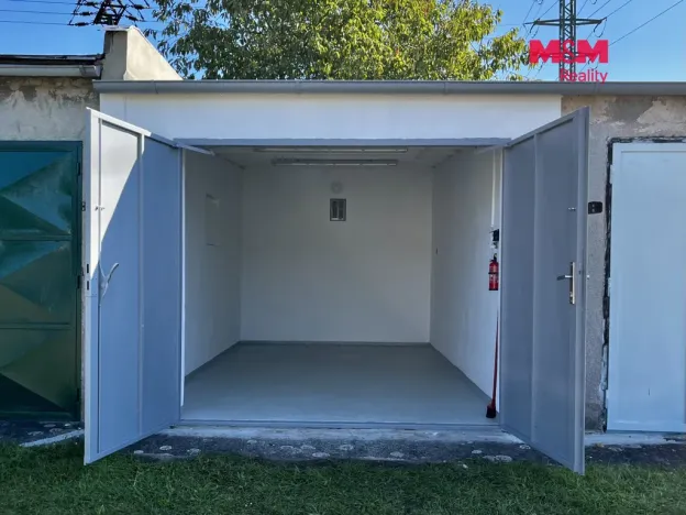 Pronájem garáže, Pardubice - Zelené Předměstí, 19 m2