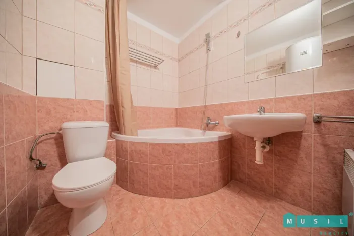 Pronájem bytu 2+1, Olomouc, Schweitzerova, 42 m2