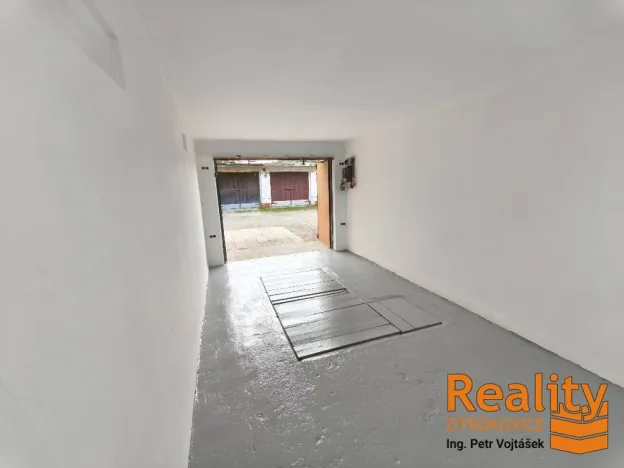 Pronájem garáže, Otrokovice, tř. Tomáše Bati, 17 m2