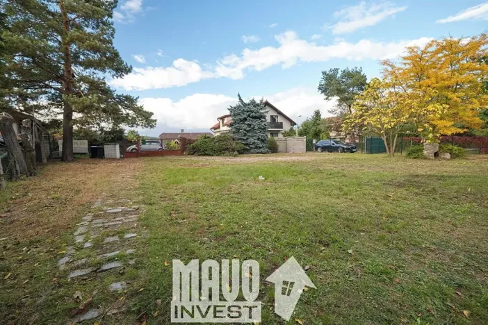 Prodej pozemku pro bydlení, Praha - Lipence, U žlábku, 700 m2