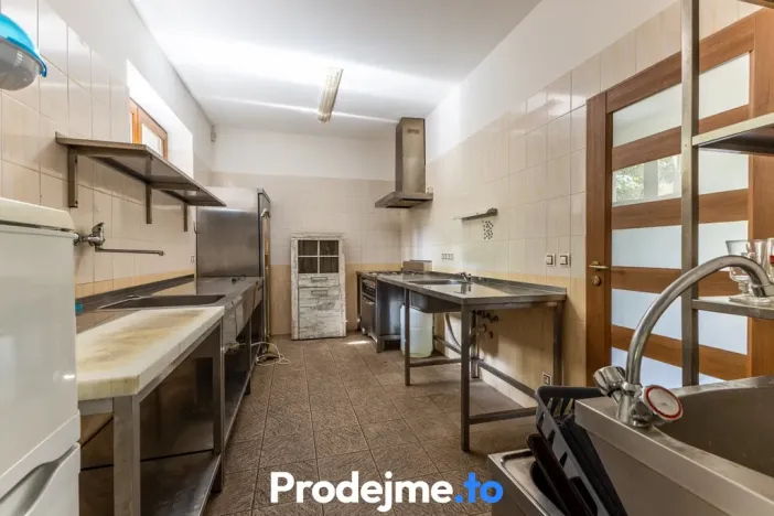 Prodej ubytování, Velká Hleďsebe, 3160 m2