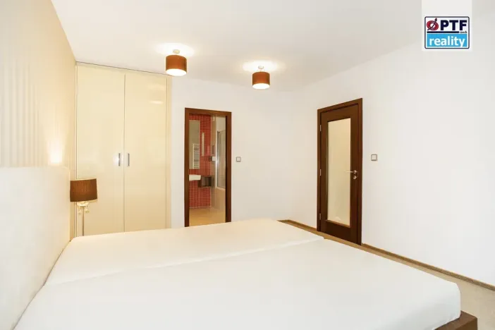 Pronájem bytu 2+kk, Plzeň, U Borského parku, 52 m2