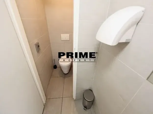 Pronájem obchodního prostoru, Praha - Nové Město, Lazarská, 50 m2