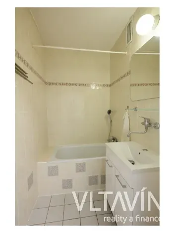 Prodej bytu 2+kk, Praha - Braník, Roškotova, 47 m2