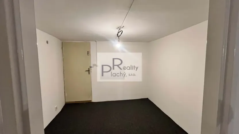 Pronájem obchodního prostoru, Znojmo, 67 m2