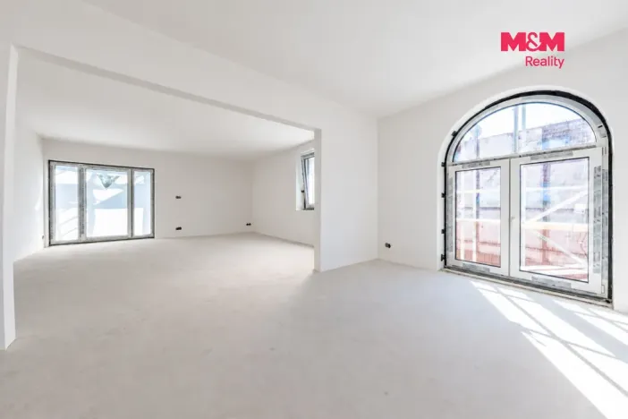 Prodej činžovního domu, Praha - Hlubočepy, Pod třešněmi, 586 m2