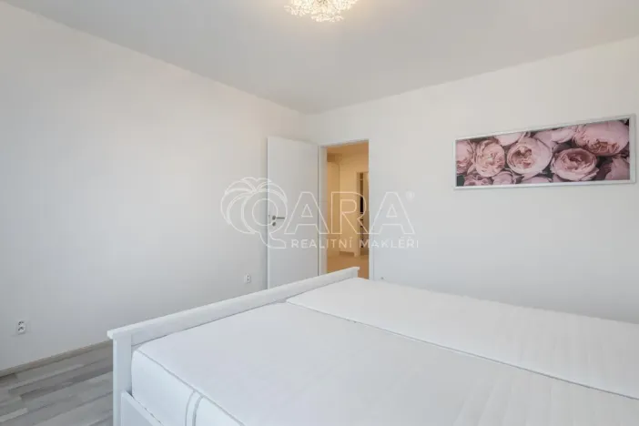 Pronájem bytu 3+kk, Praha - Vysočany, Strnadových, 83 m2