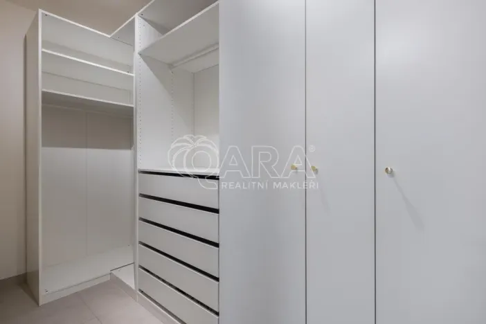 Pronájem bytu 3+kk, Praha - Vysočany, Strnadových, 83 m2