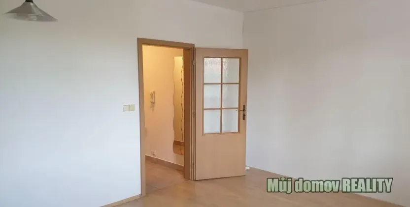 Pronájem bytu 1+kk, Praha - Hostivař, Pražská, 27 m2