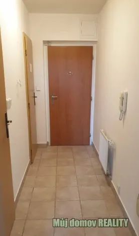 Pronájem bytu 1+kk, Praha - Hostivař, Pražská, 27 m2