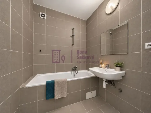 Pronájem bytu 3+kk, Jindřichův Hradec - Jindřichův Hradec II, Nádražní, 78 m2