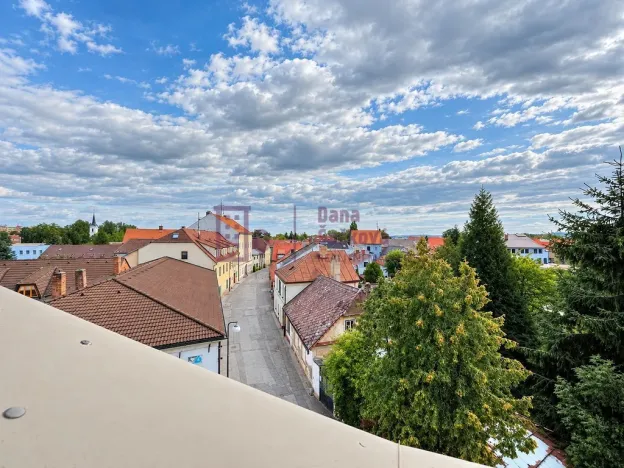 Pronájem bytu 3+kk, Jindřichův Hradec - Jindřichův Hradec II, Nádražní, 78 m2