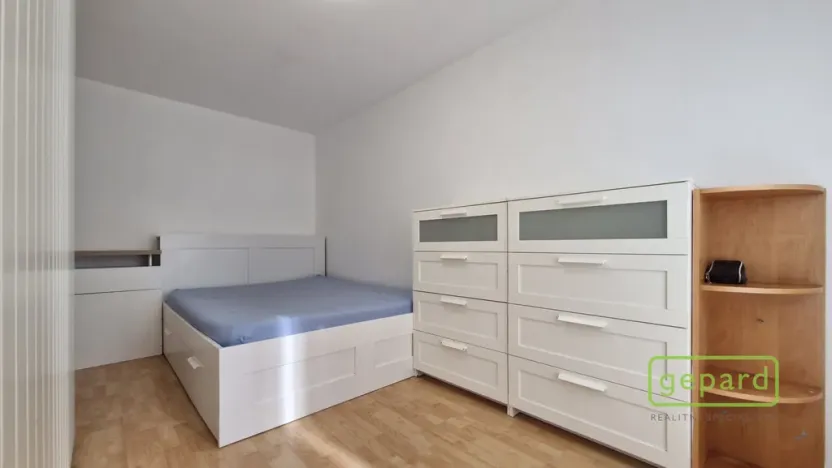 Pronájem bytu 3+kk, Praha - Kobylisy, Hovorčovická, 76 m2