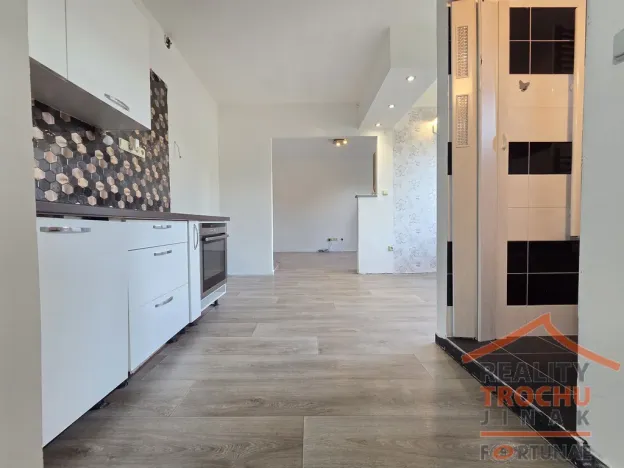 Prodej bytu 1+1, Dvůr Králové nad Labem, Žirecká, 41 m2