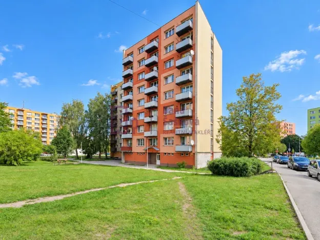 Prodej bytu 3+1, Jindřichův Hradec - Jindřichův Hradec III, sídliště Vajgar, 63 m2