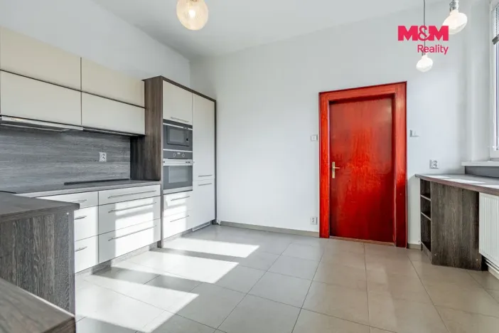Prodej bytu 3+1, Český Těšín, Štefánikova, 111 m2