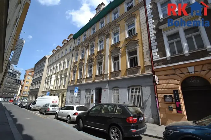 Pronájem bytu 2+kk, Praha - Nové Město, V tůních, 60 m2