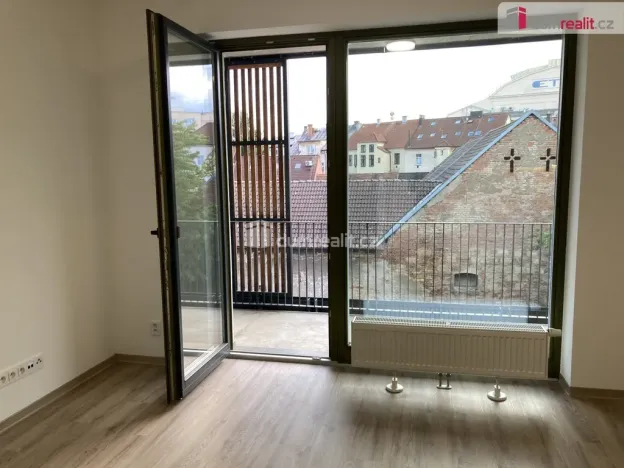 Pronájem bytu 2+kk, Plzeň, Na Roháči, 64 m2