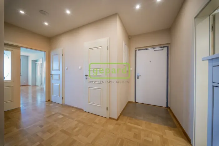 Prodej bytu 3+kk, Praha, Učňovská, 90 m2