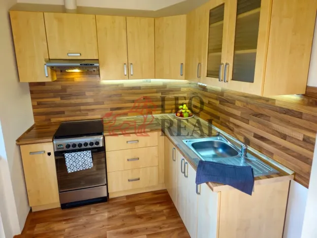 Pronájem bytu 3+1, Kopřivnice, K. Čapka, 61 m2